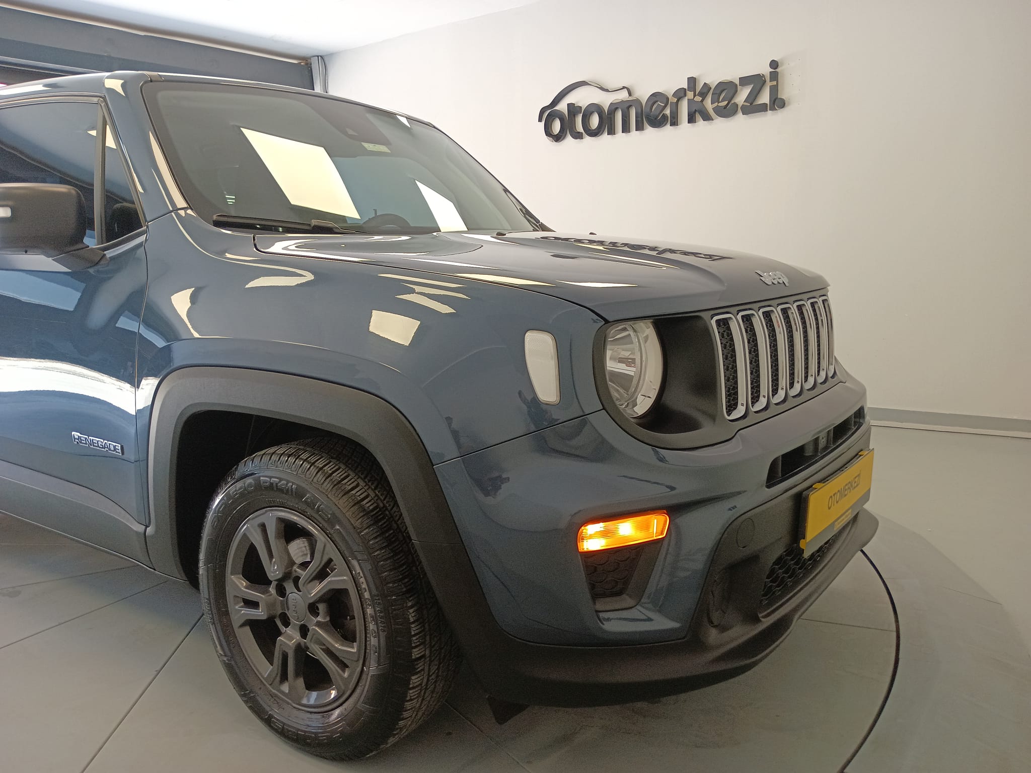 JEEP RENEGADE 2
